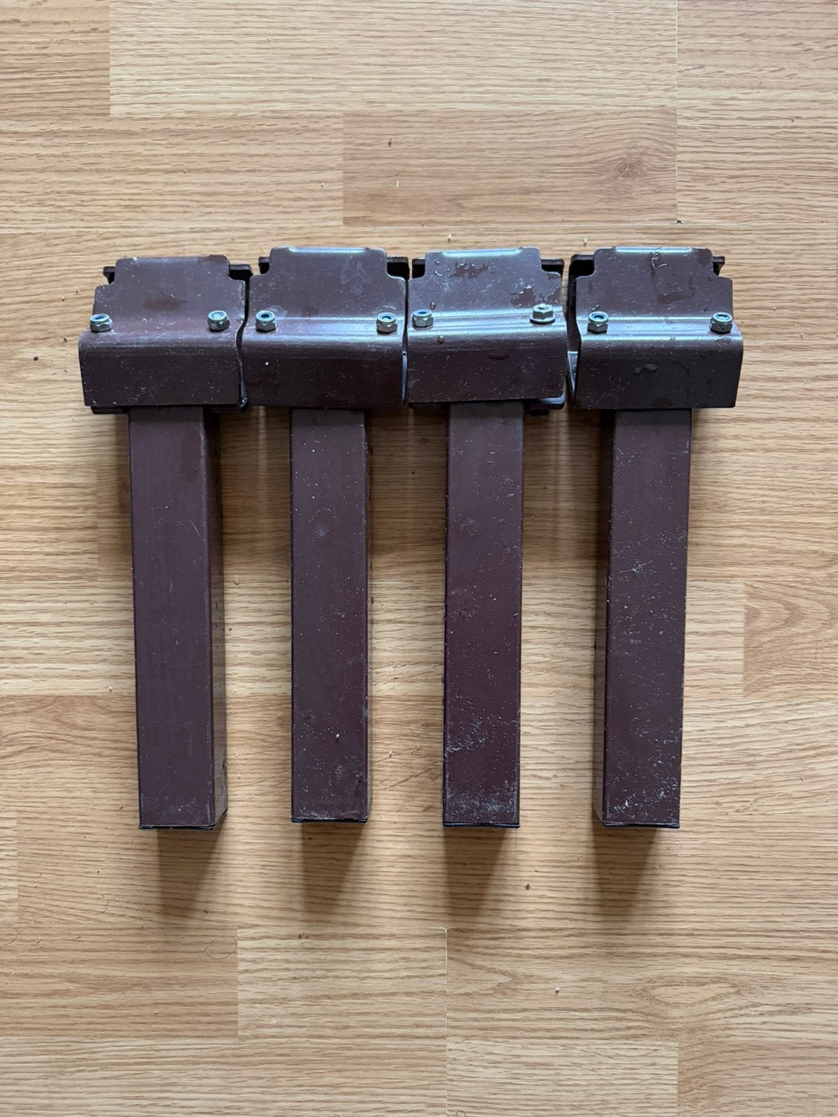 Set pieds de sommier métalliques pour sommier à lattes, Enlèvement, Comme neuf