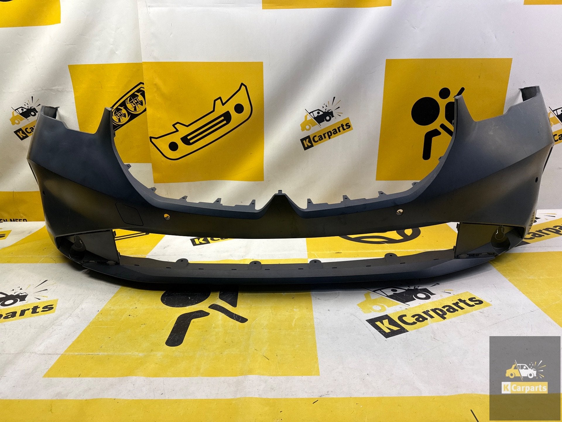 Voorbumper BMW 5 serie G60 2023- Origineel 51119883904, Petuelring 130
80788  Munich, DE, Gebruikt, Info@bmw.de, Bumper
