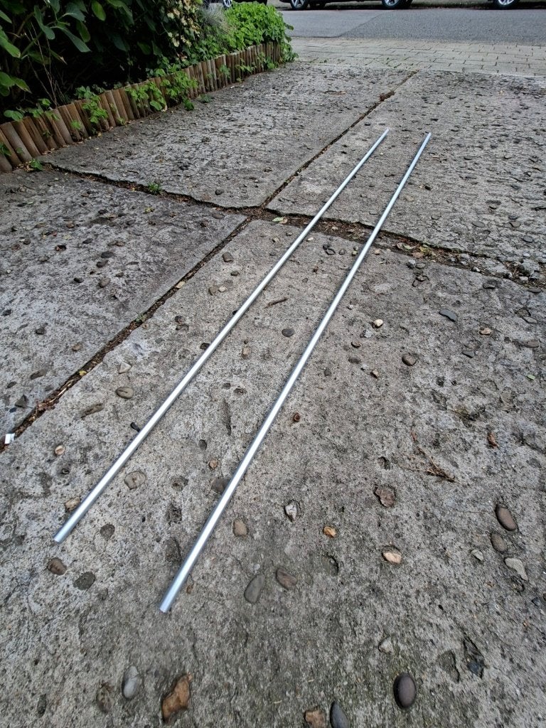 2x Aluminium buis 2m Ø25mm, Doe-het-zelf en Bouw, Ophalen, Afvoer, 2 tot 4 meter, Aluminium