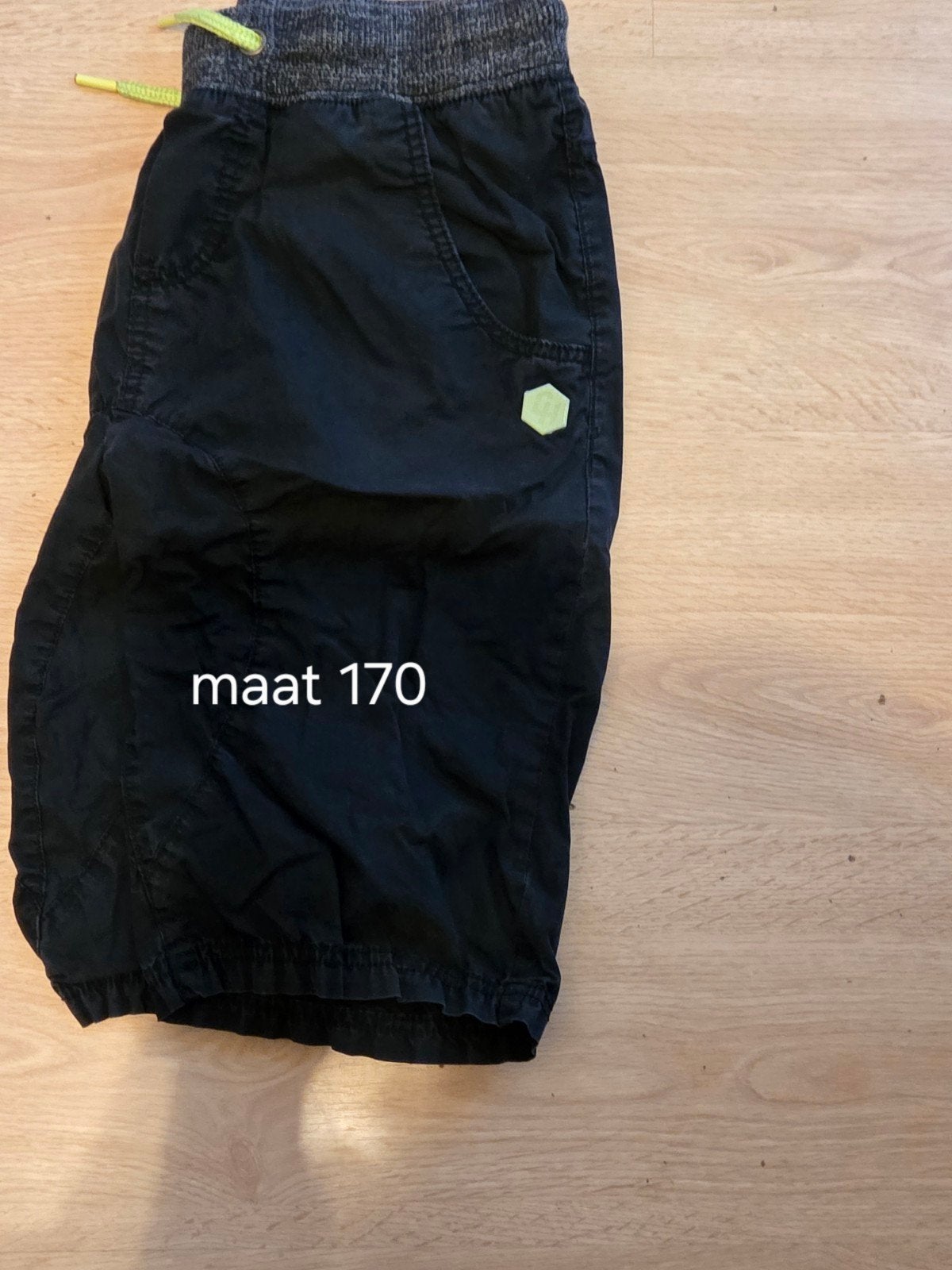 short maat 170, Enlèvement ou Envoi