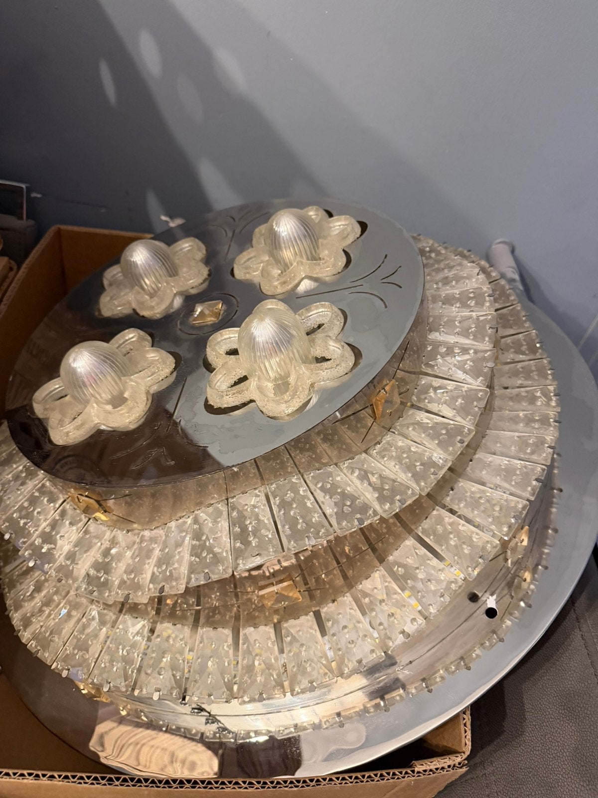 Lustre, Enlèvement, Comme neuf