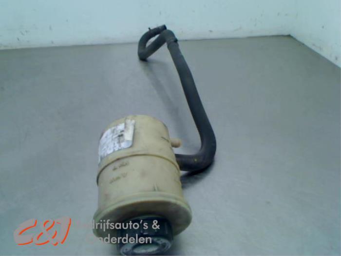 Réservoir d'huile direction assistée d'un Renault Master, Renault, -, 3 mois de garantie, Utilisé