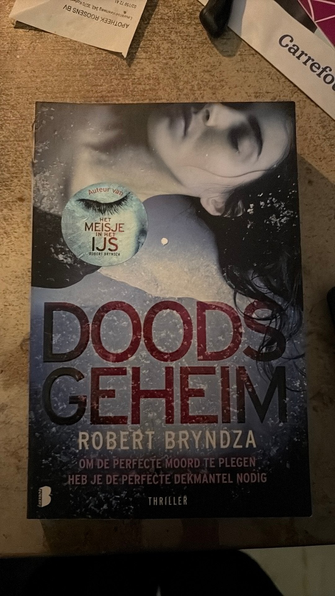 Boek - Doodsgeheim - Robert Bryndza, Boeken, Ophalen of Verzenden, Gelezen, Nederland