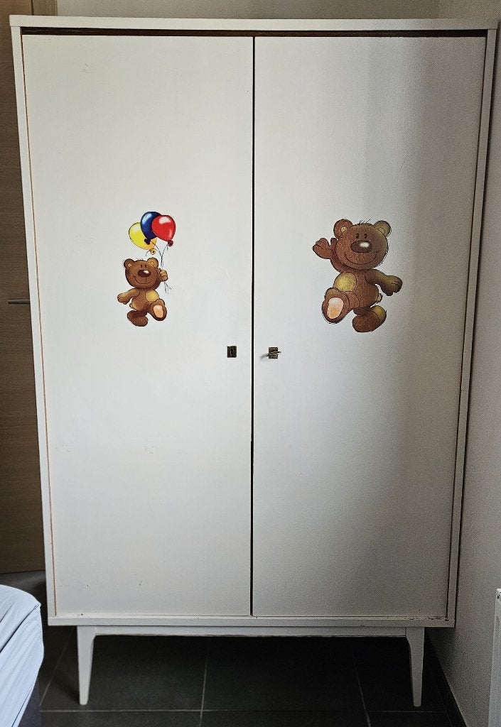 armoire en chêne, peint en blanc, Avec espace de penderie, Utilisé, 50 à 100 cm, 150 à 200 cm