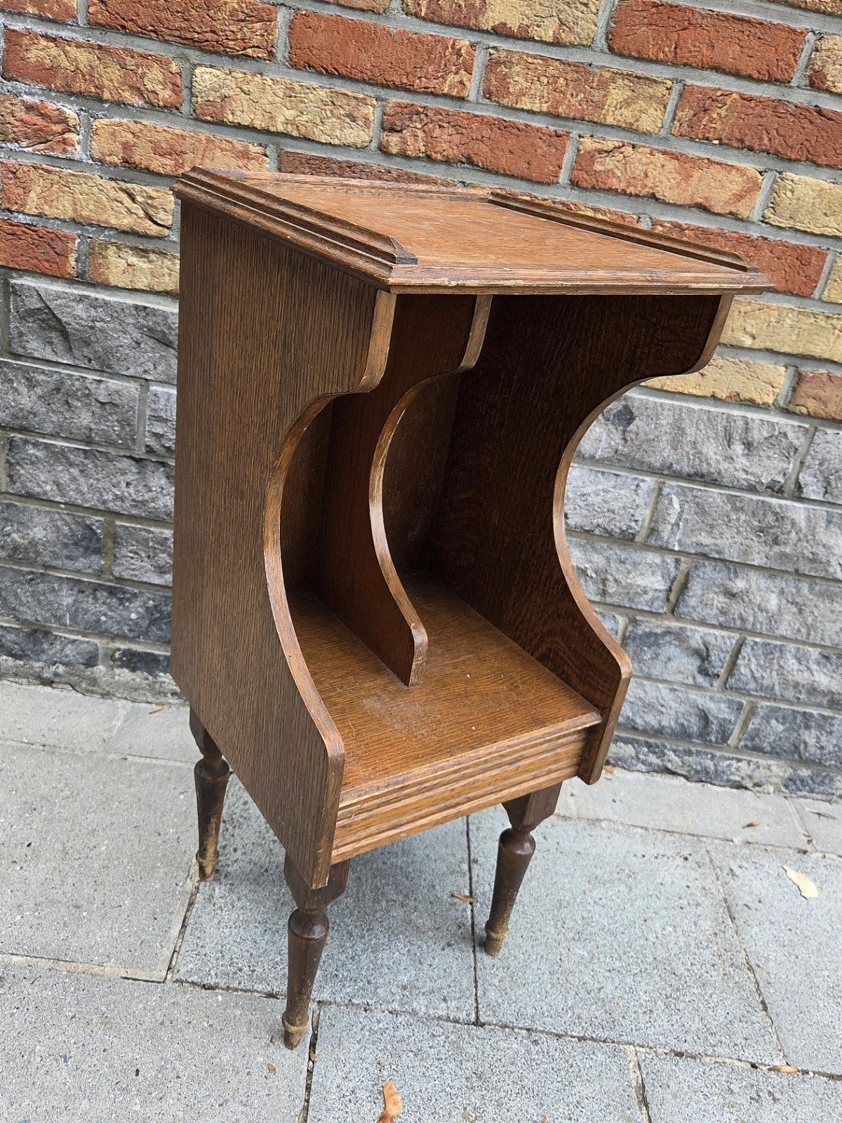 ancien meuble de téléphone