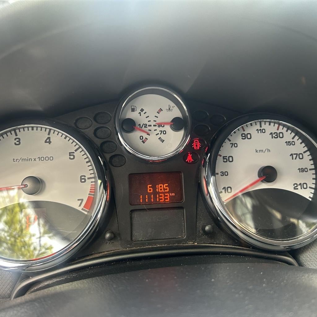 peugeot 207 boite automatic, Entreprise, Noir, Automatique, Tissu
