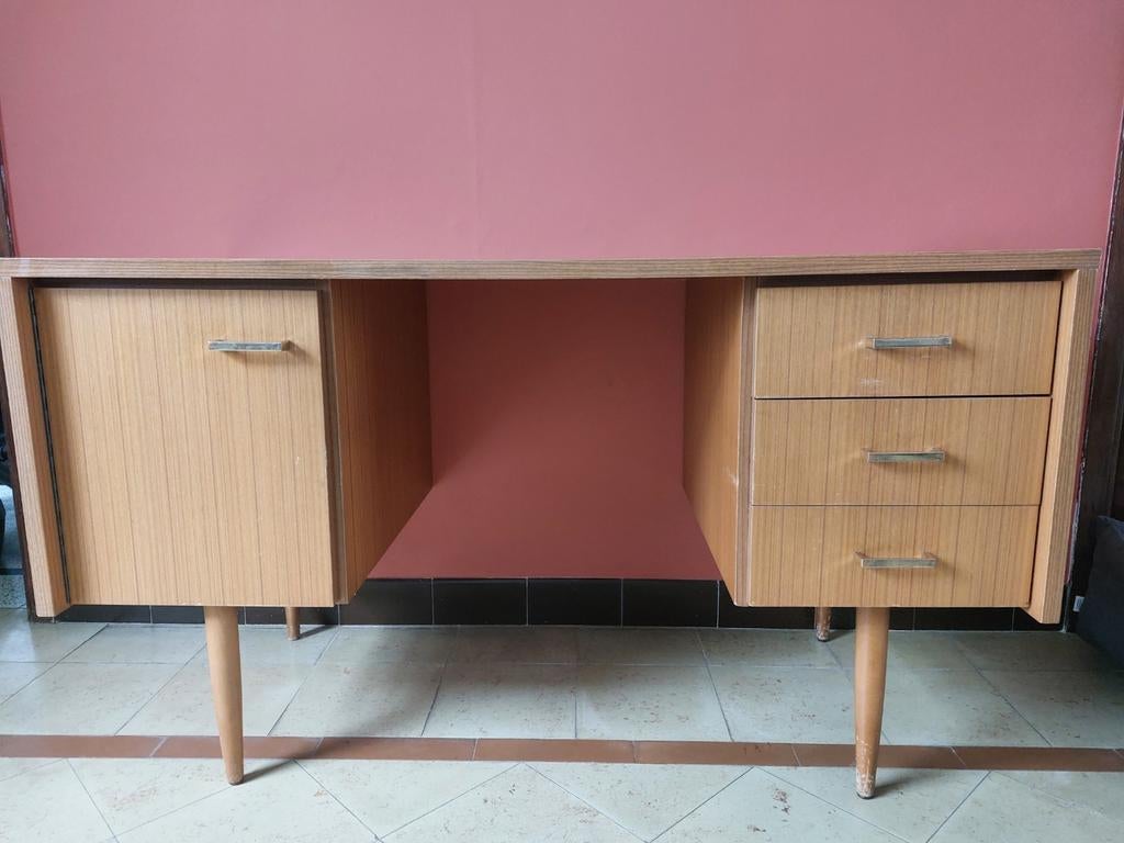 Vintage bureau, Ophalen