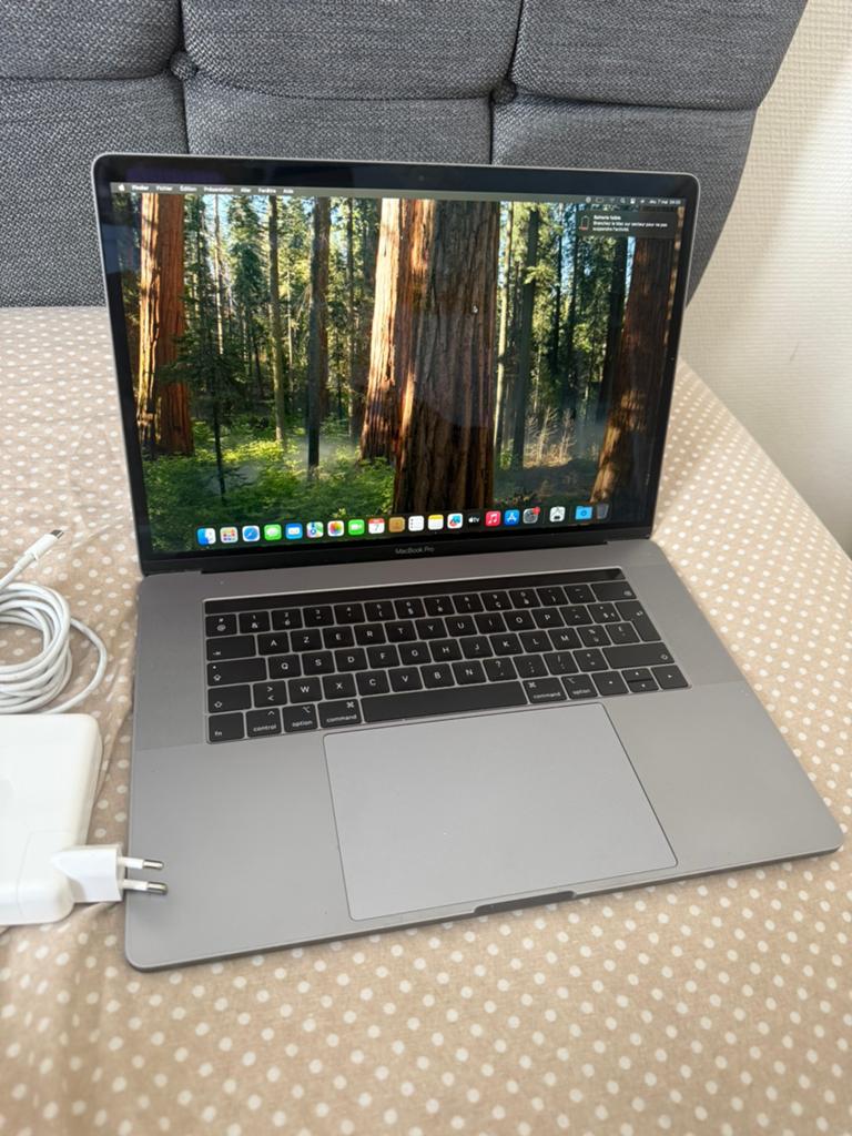 Macbook pro 15 32ram i7, Informatique & Logiciels, Enlèvement ou Envoi, Comme neuf, MacBook