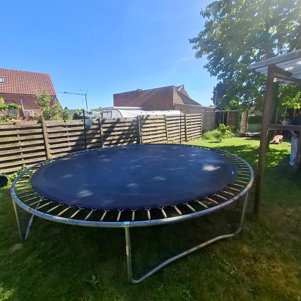 Trampoline en très bon état, Enlèvement