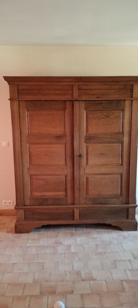 Eikenhouten kast, Ophalen
