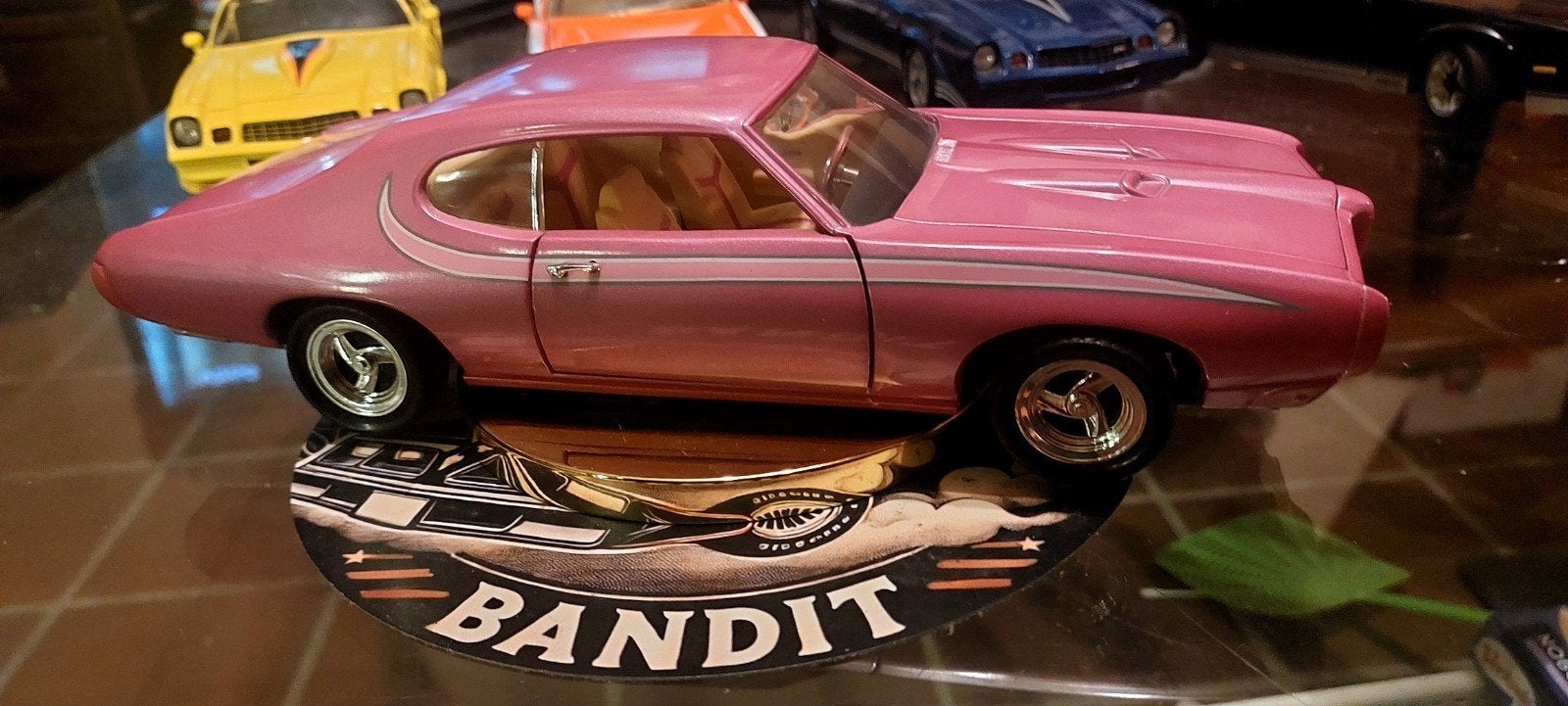 Pontiac GTO très spéciale dans cette couleur et ces jantes |, Enlèvement ou Envoi, Voiture, ERTL