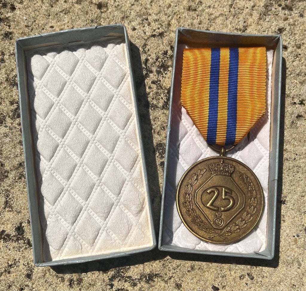 Médaille collection 25 ans Touring Secours – P. De Greef, Collections, Rétro, Autres types, Enlèvement ou Envoi
