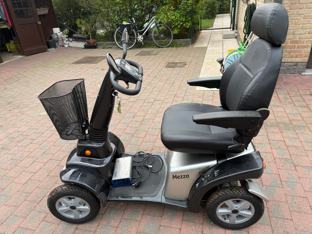 Een Scooter Mezzo, met nieuwe batterijen Topscooter, Diversen, Brommobielen en Scootmobielen, Ophalen, Zo goed als nieuw, 36 t/m 45 km