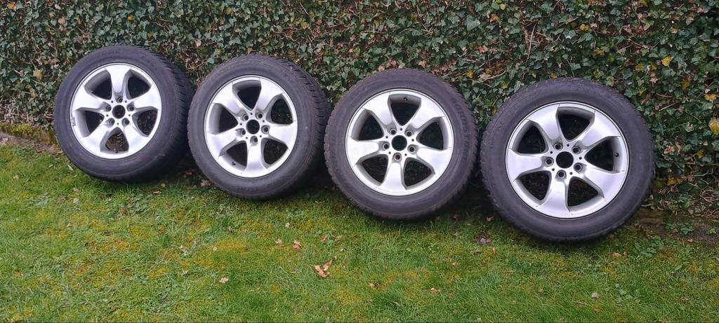 Auto banden 235/55R17 op aluminium velgen, Auto-onderdelen, Banden en Velgen, Ophalen, Gebruikt, Banden en Velgen, 17 inch