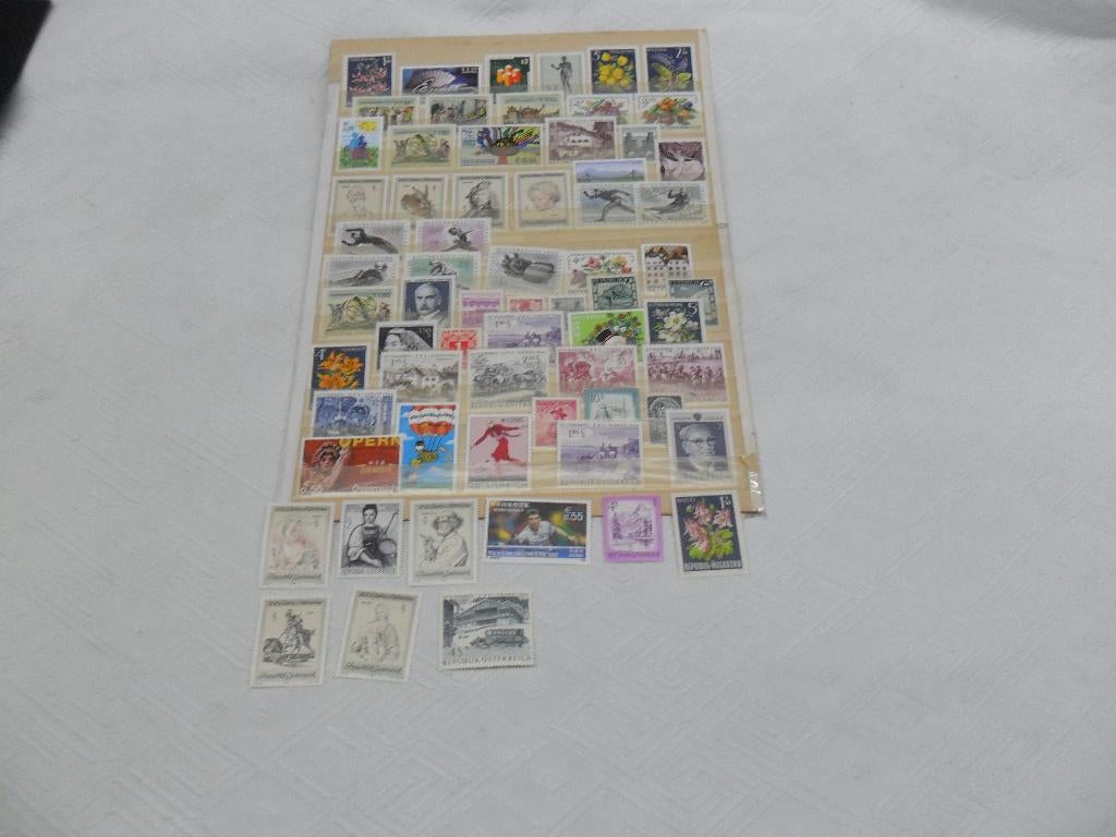 Oostenrijk: veel nieuwe postzegels, Ophalen of Verzenden, Postfris