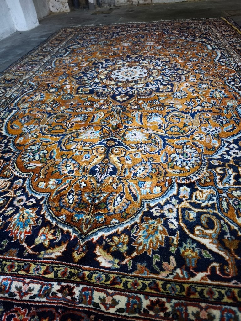 Tapis fait main persan, Enlèvement
