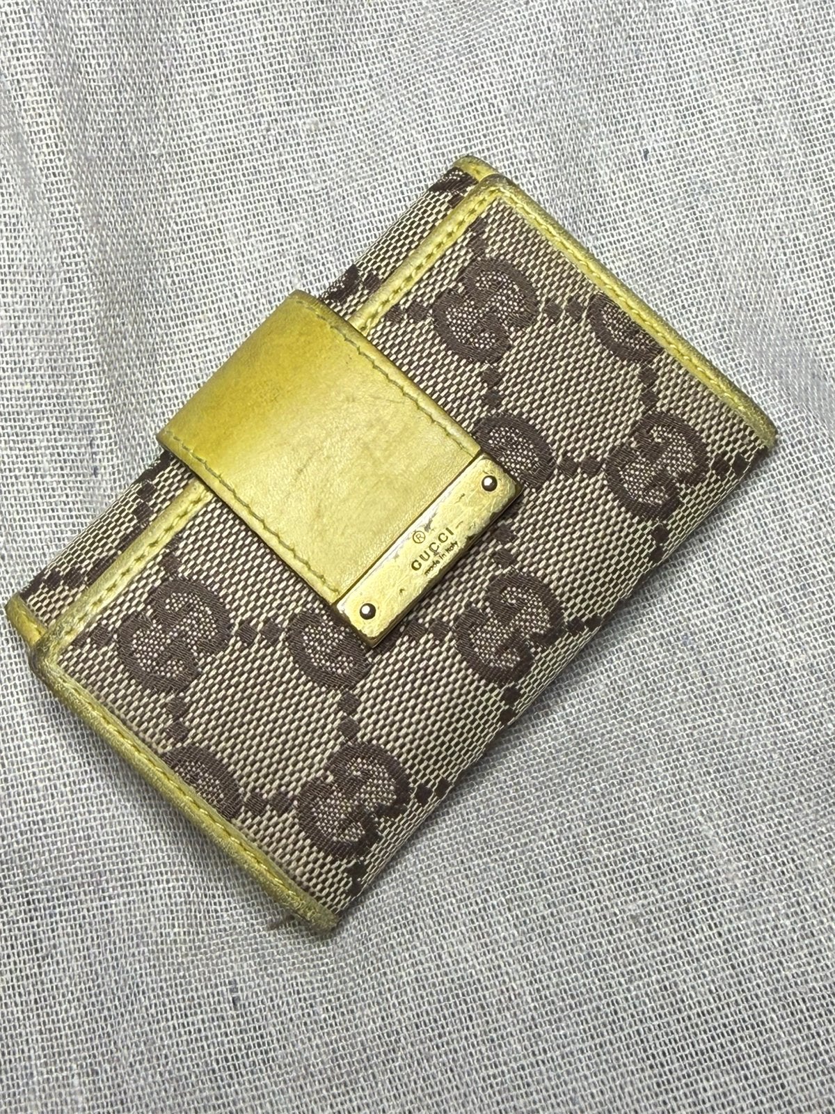 Gucci GG monogram sleutelhangerhoesje met gemengde media, Handtassen en Accessoires, Ophalen of Verzenden, Zo goed als nieuw