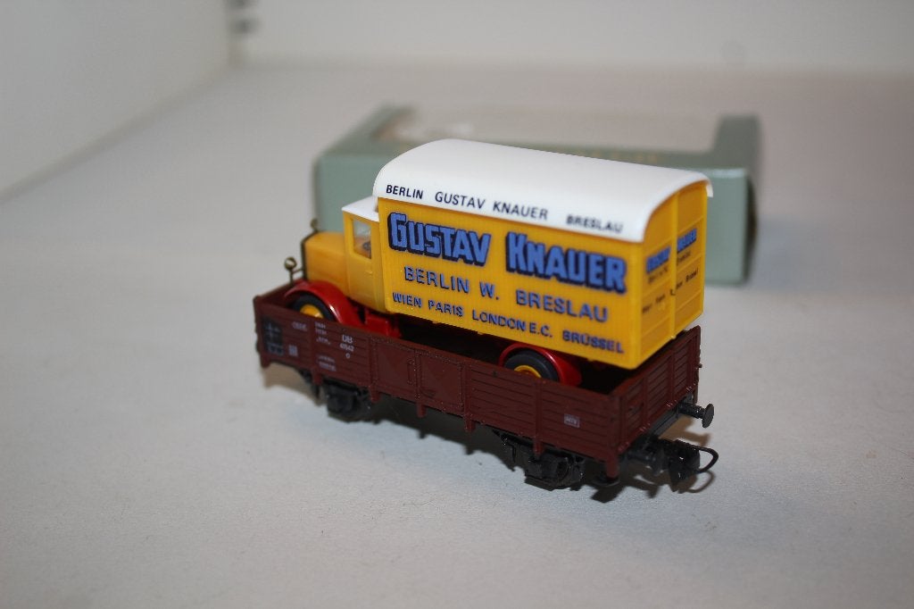 Roco Ho DB platte wagen +  Mercedes truck, Hobby en Vrije tijd, Gelijkstroom, Wagon, Ophalen of Verzenden, Zo goed als nieuw