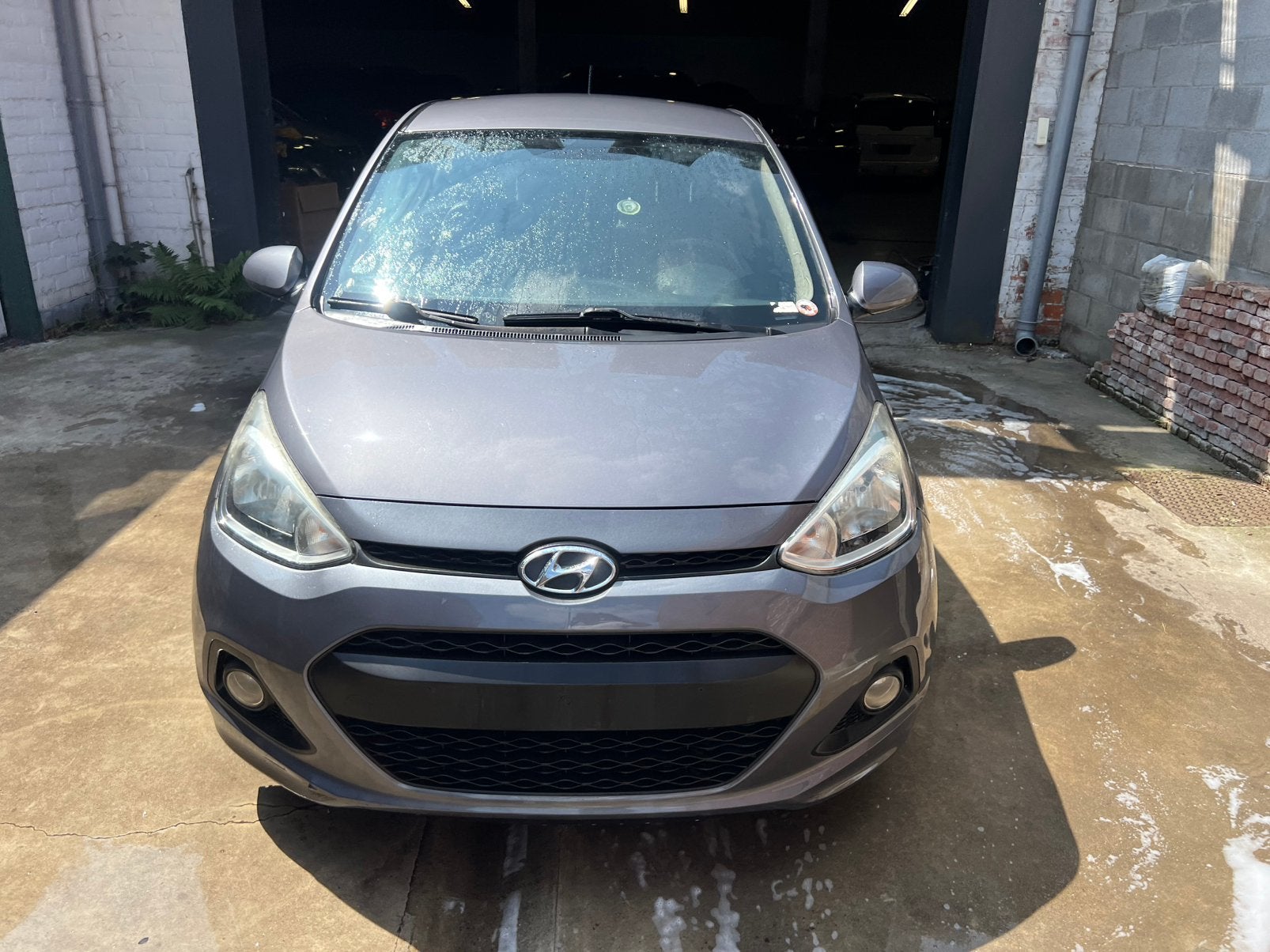 i10, Autos, Hyundai, Achat, https://public.car-pass.be/vhr/4c00a63c-5805-497c-8af8-6a732a53e3c1, Entreprise, Boîte manuelle