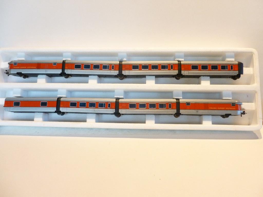 TRAINS HO, Hobby en Vrije tijd, Modeltreinen | H0, Zo goed als nieuw, Wagon, Gelijkstroom, Overige merken, Ophalen of Verzenden