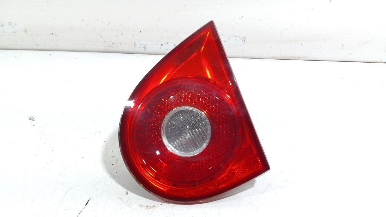 Achterlicht kofferdeksel achterklep rechts Volkswagen Golf, Onderdelen@venauto.nl, Van der Ven Autorecycling B.V., Gebruikt, Ettenseweg 76, 4706 PB Roosendaal, The Netherlands