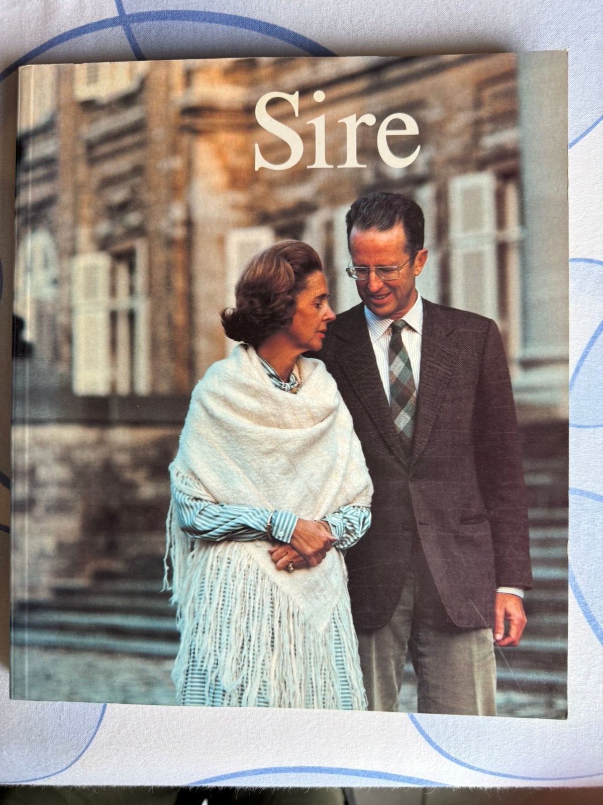 2 livres sur le roi Baudouin, Livres, Enlèvement ou Envoi, Comme neuf