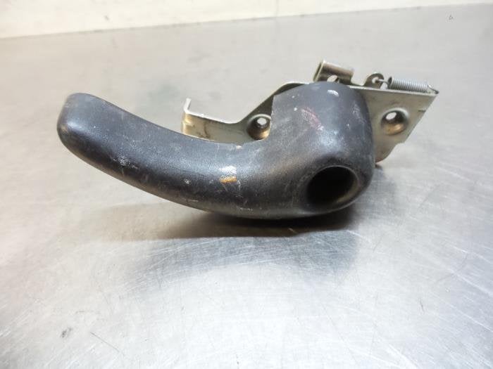 Poignée portière arrière camionnette d'un Renault Master, Renault, -, Utilisé, -