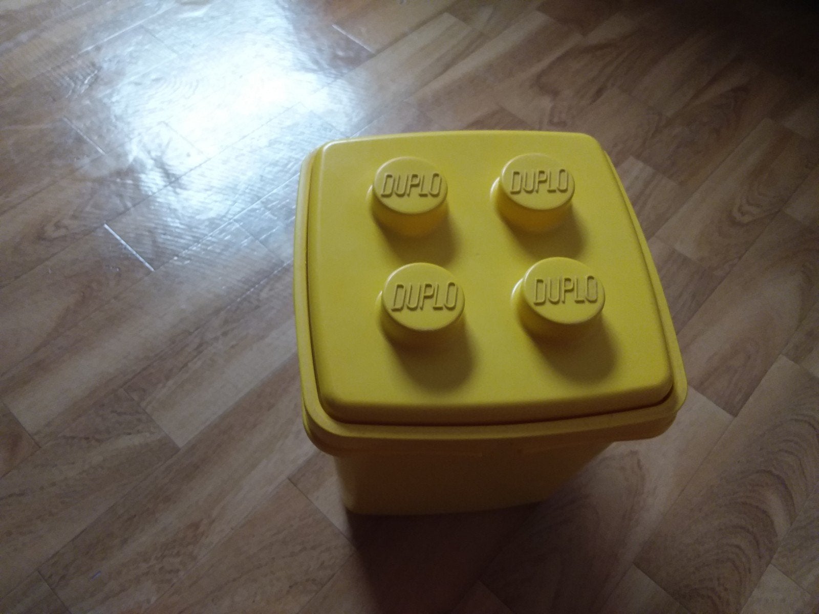 emmertje Duplo met allerlei stukjes om figuurtjes te maken., Ophalen, Gebruikt, Losse stenen, Duplo