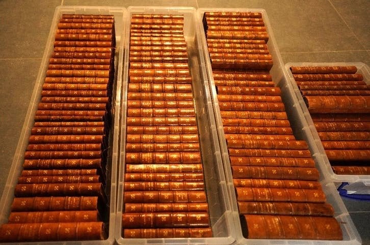 EXCLUSIEVE COLLECTIE VAN 100 OUDE FRANSE BOEKEN, Ophalen