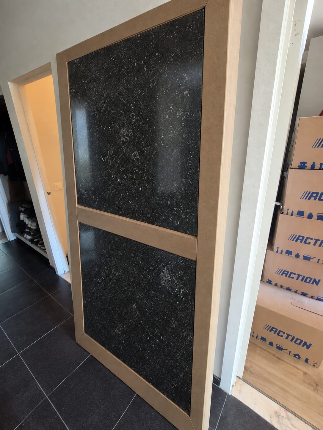 Eiken tafel met leisteen, Enlèvement, Comme neuf