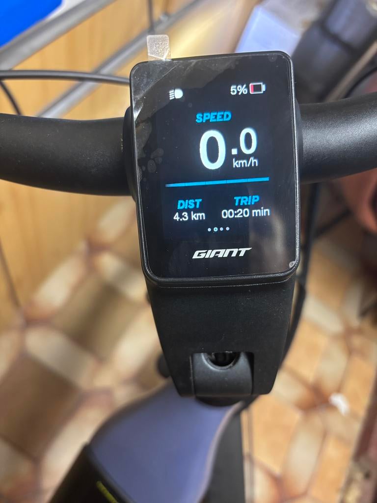 E-Bike Giant Dailytour e+ 2 etat neuf - 4km seulement !, Ophalen, Nieuw, Giant