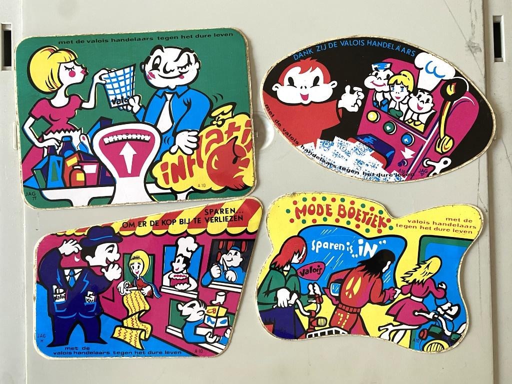 Lot vintage sticker Valois Zegels, Verzenden, Zo goed als nieuw, Winkel of Supermarkt