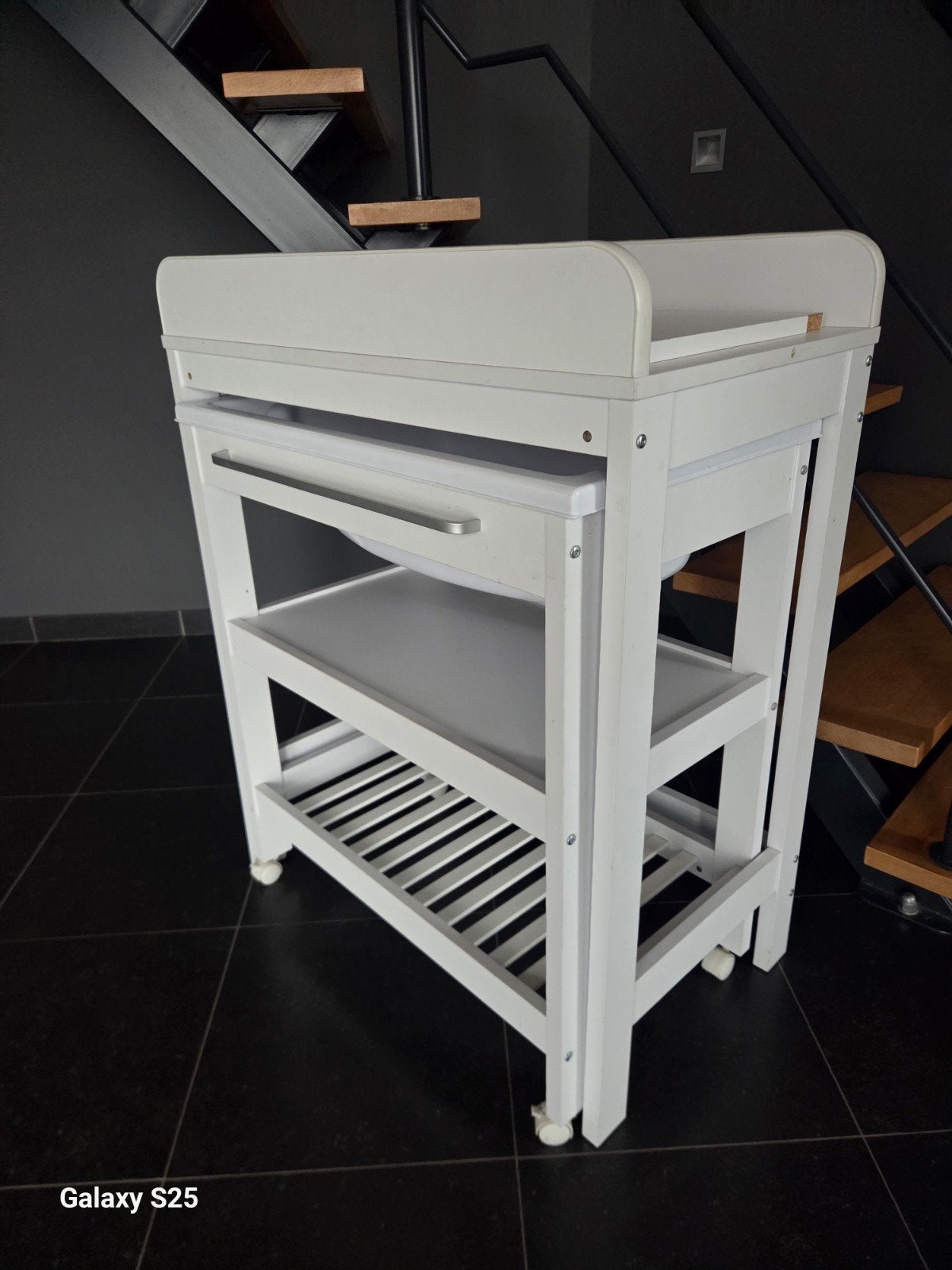 Verzorgingtafel, Enlèvement