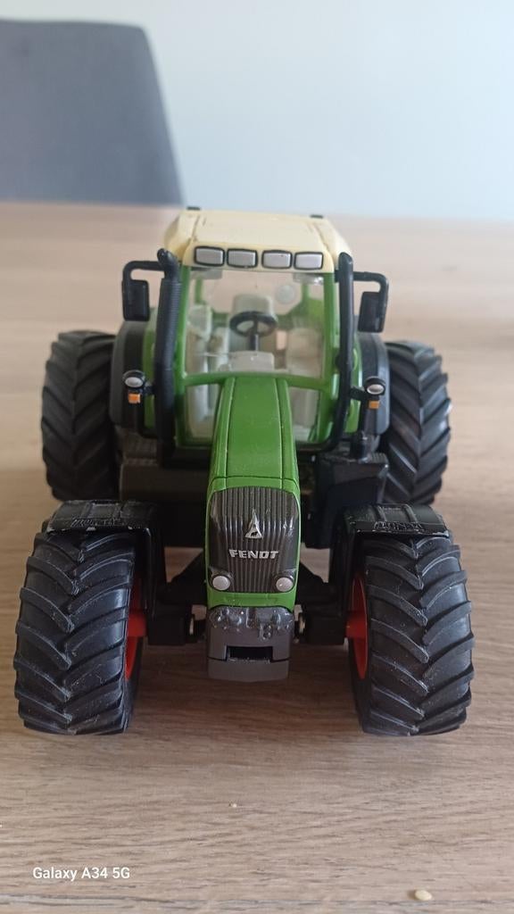 fendt vario 718 miniatuur tractor dubbele achterbanden, Ophalen of Verzenden
