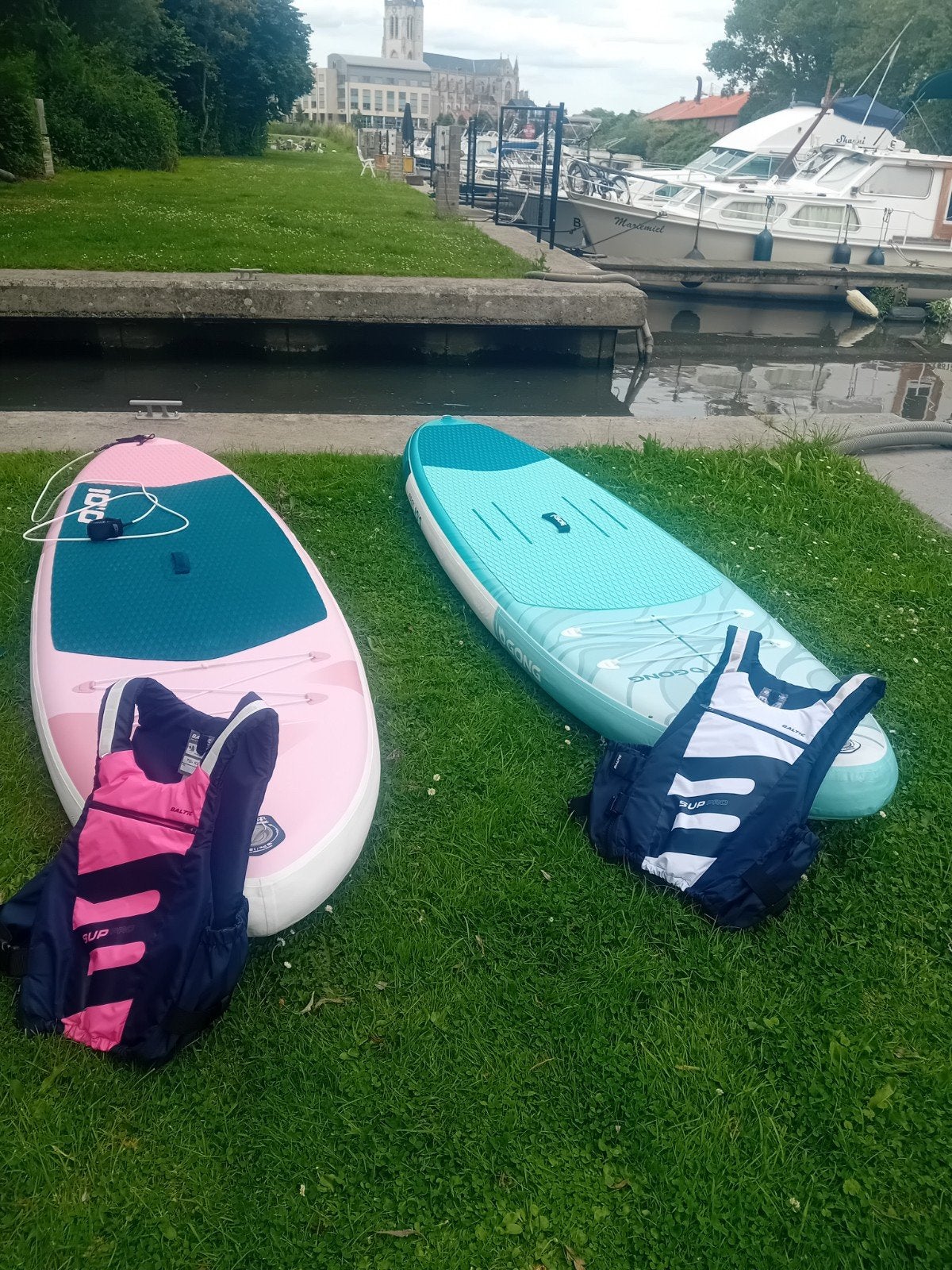 2 opblaasbare SUPs, Ophalen, Zo goed als nieuw, SUP-boards