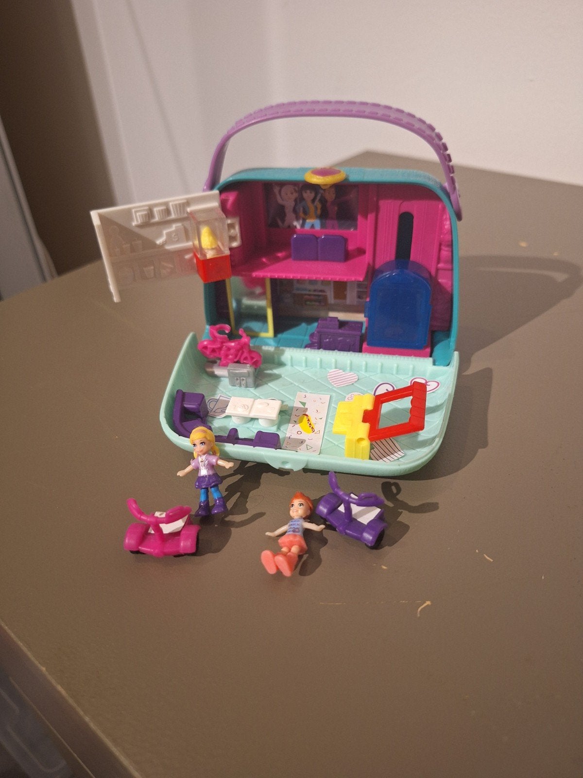 Polly pocket world mini mall escape, Ophalen