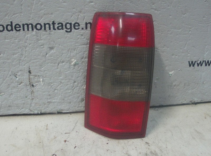ACHTERLICHT LINKS Opel Omega B Caravan (21 / 22 / 23), Gebruikt, Opel, Rixbecker Straße 75
59552  Lippstadt, DE, Info@forvia.com