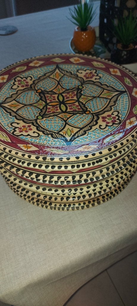 Lot de 8 grandes assiettes marocaines, Enlèvement, Comme neuf, Autres styles, Assiettes(s)