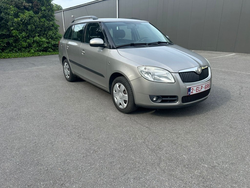 Skoda fabia automat benzine, Auto's, Skoda, Stof, Zwart, Break, 5 deurs