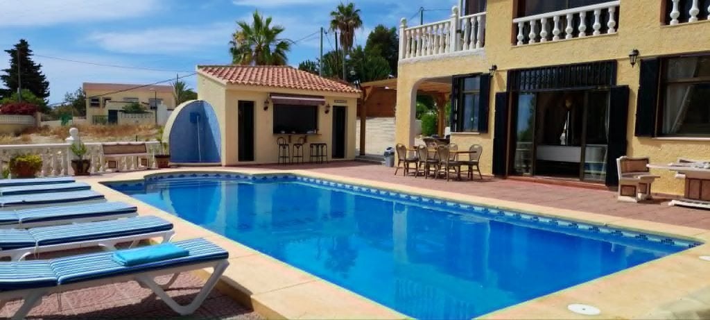 Te huur prachtige en ruime villa in Spanje, 4 of meer slaapkamers, Costa Blanca, Recreatiepark, Aan zee