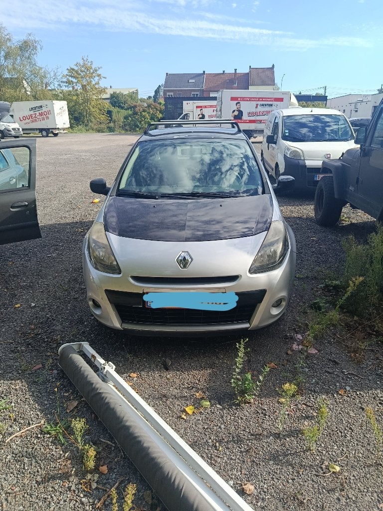 Clio III 1.5 dci 2010, Autos, Achat, Boîte manuelle, Noir, 5 portes