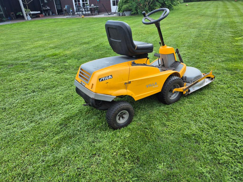 Stiga woon in nederland bij eindhoven 0641763298/ 0031, Tuin en Terras, Zitmaaiers, Ophalen