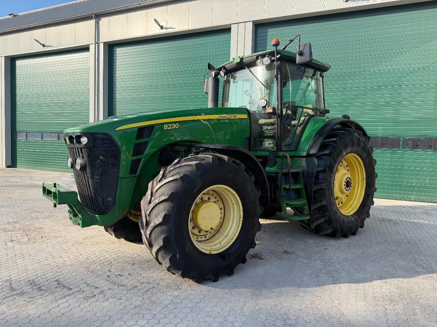 John Deere 8230 PowerShift - NO TLS, Plus de 160 ch, John Deere