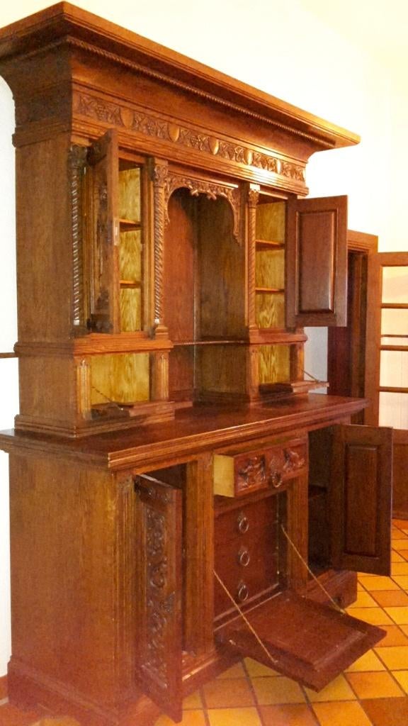 Groot meubel renaissance stijl, Ophalen