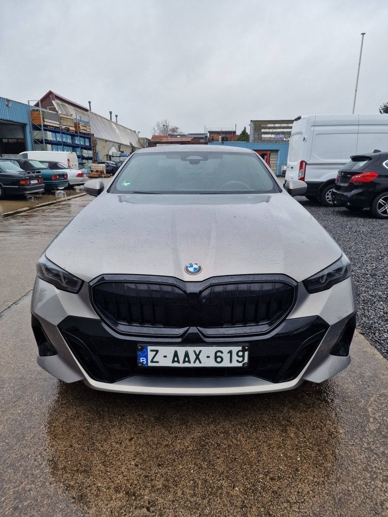 BMW 520i PACK M PRO // TVA Deductible, Auto's, Automaat, Achterwielaandrijving, 4 cilinders, Leder