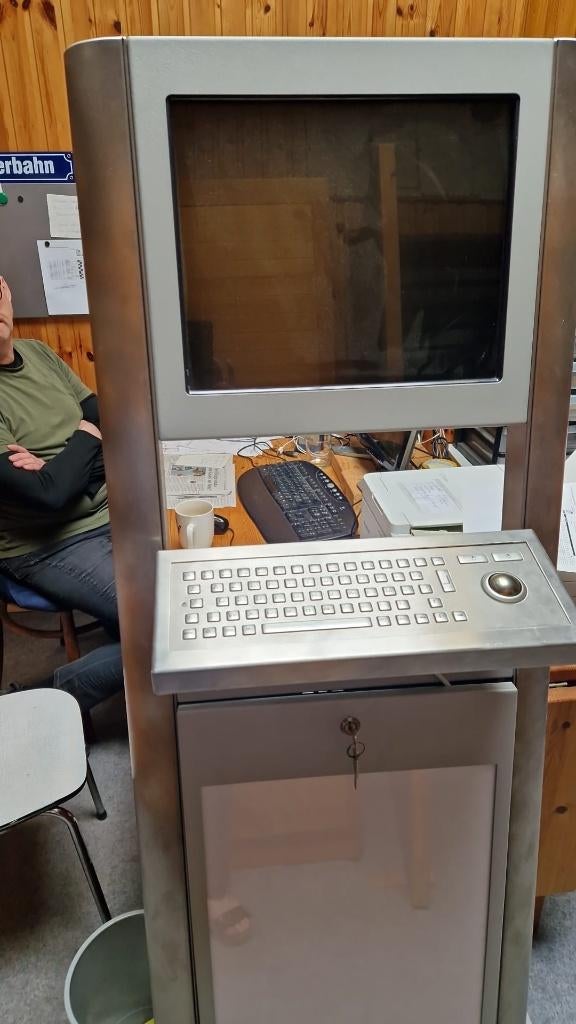 informatiezuil - kiosk, Enlèvement, Utilisé, Inconnu