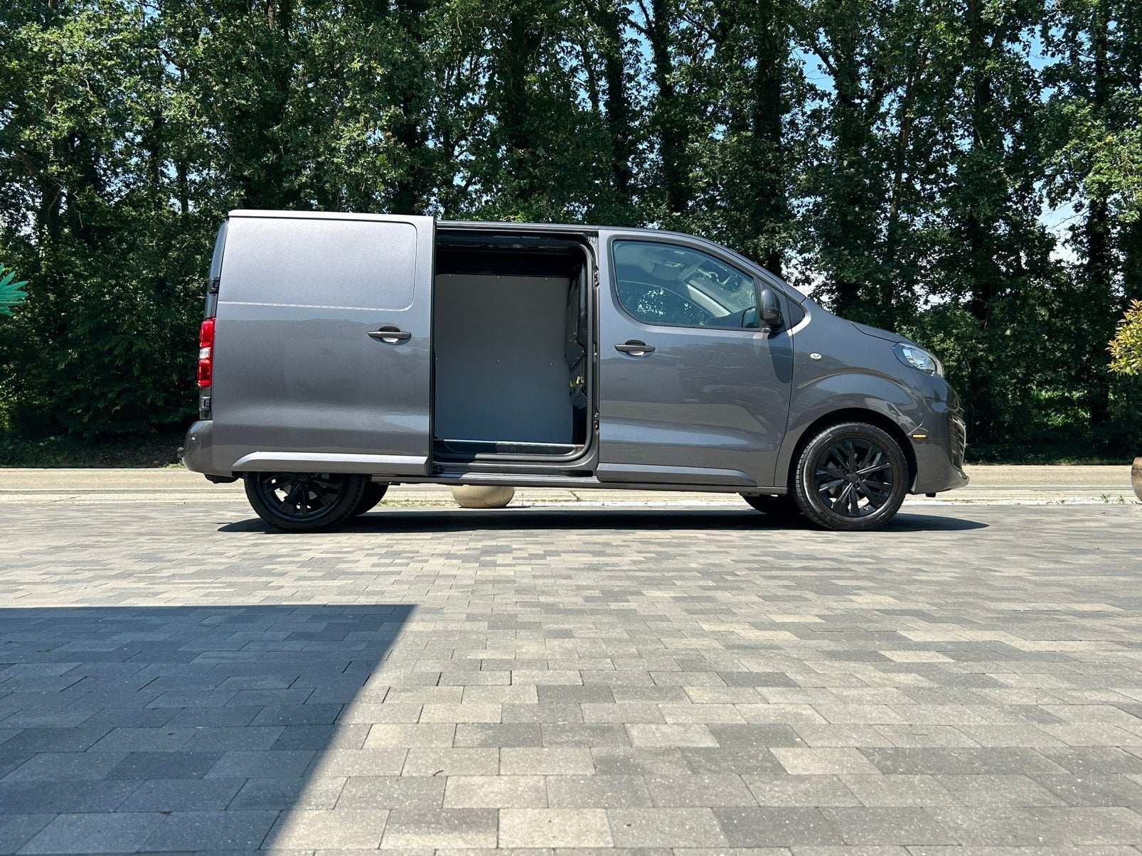PEUGEOT EXPERT L2 | LICHTE VRACHT | 3 ZIT, https://public.car-pass.be/vhr/c378c526-c2cb-4fa3-89c1-87a22f751bfb, Dealer onderhouden