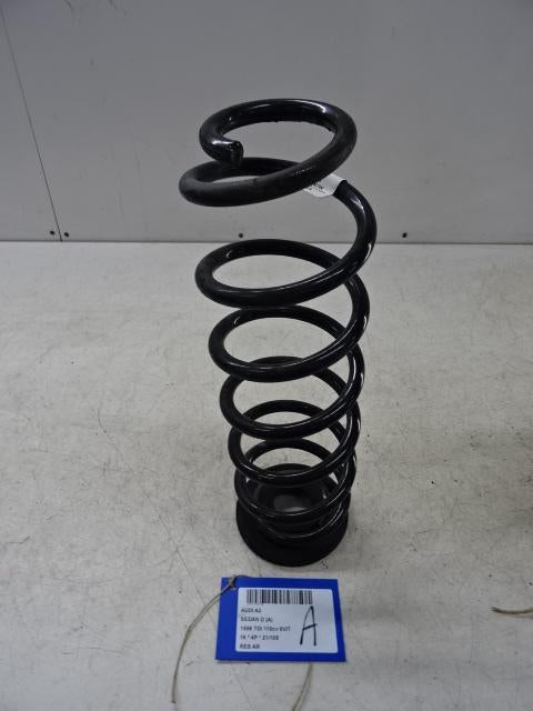RESSORT DE SUSPENSION ARRIERE Audi A3 Limousine (8VS / 8VM), Utilisé, Audi