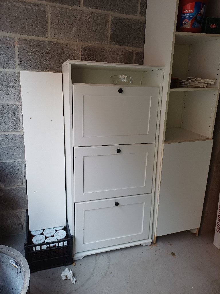 IKEA BRUSALI schoenenkast met 3 compartimenten, Ophalen, Zo goed als nieuw, Moderne ikea