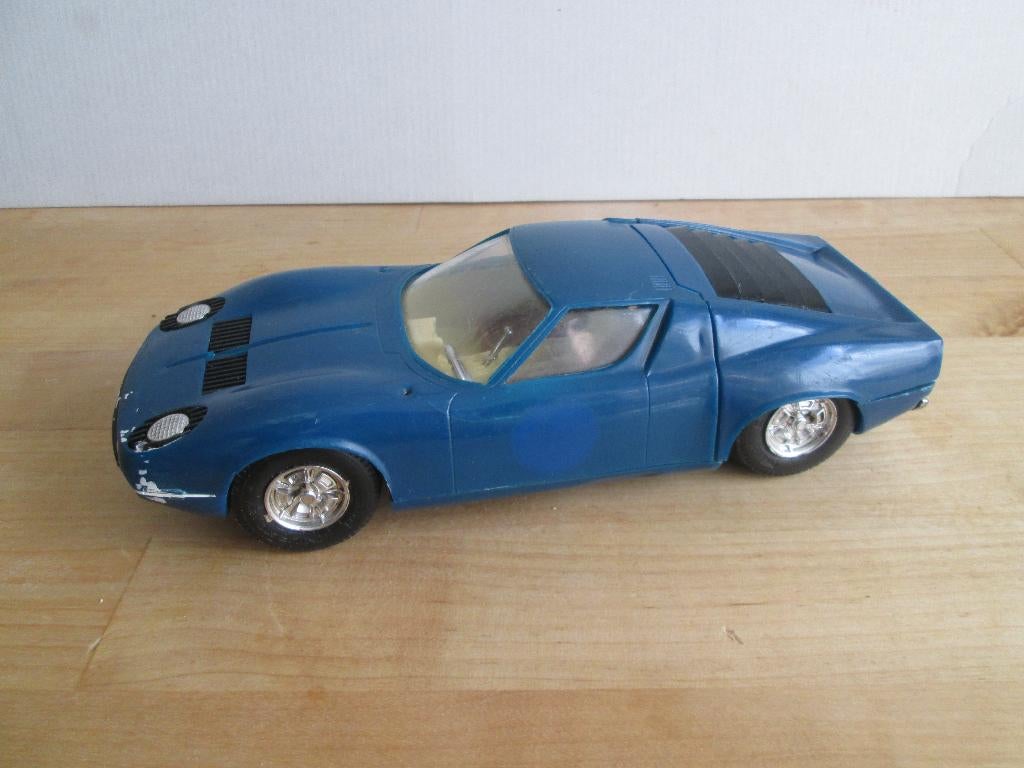 Lamborghini Miura ca.1:24  Plastik 60iger Jahre High Speed, Hobby & Loisirs créatifs, Voitures miniatures | 1:24, Utilisé, Voiture